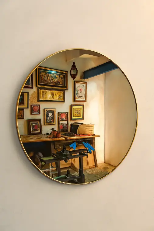 Round Shape Mirror