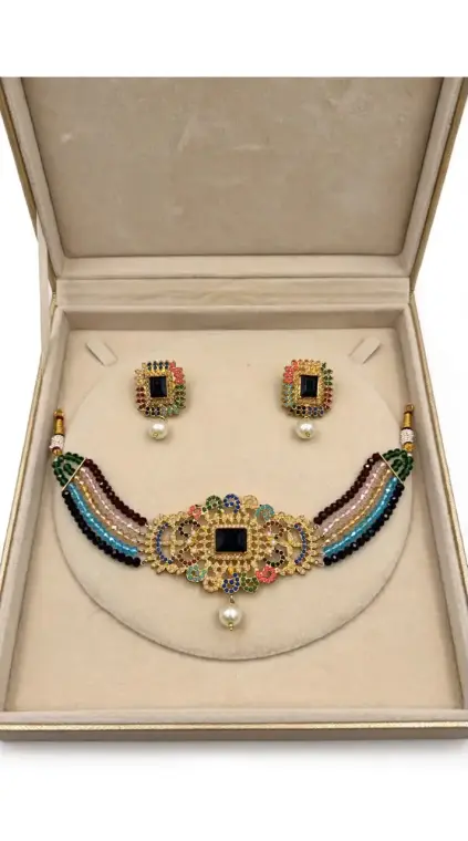 Modern Design Gold Plated Multicolored Choker Set