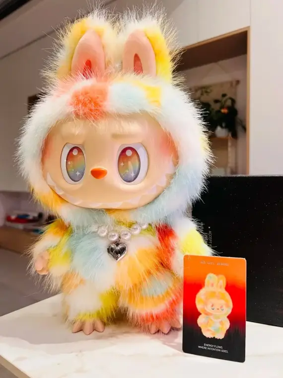 Mini Decorative Toy Figure for Desk, Room, Car & Gift