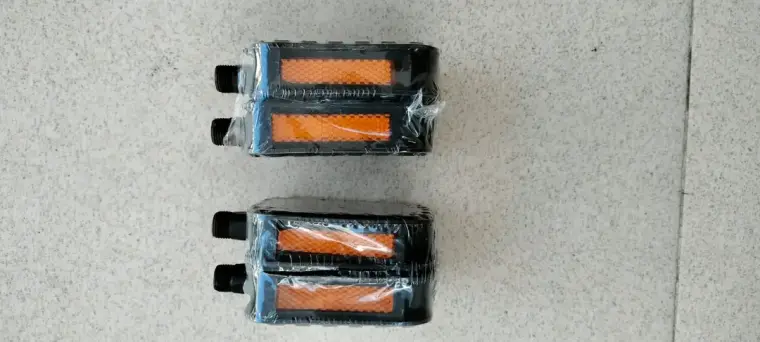 Durable 1 Pair Bicycle Pedals for Mountain & Road Bi-Cycles